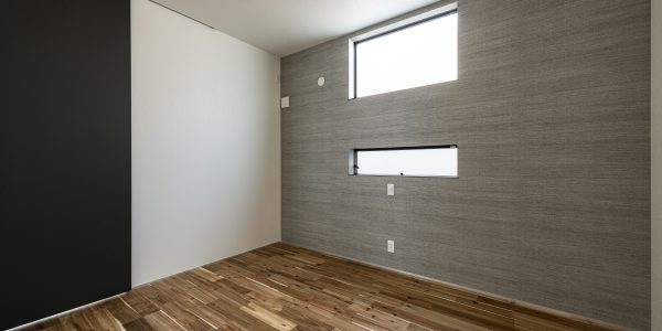 【福岡　注文住宅｜変形地に建てる自然素材シンプルモダンの家】～LOGO HOUSE～ 寝室