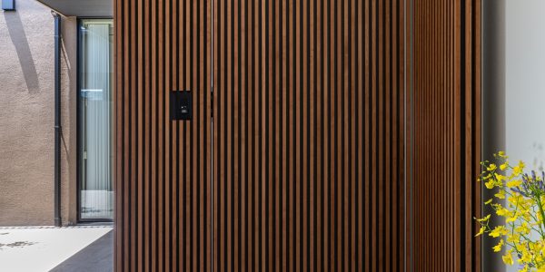 集いたくなる平屋 ／ 北九州市｜ARCHI PRODUCTS WORKS 玄関